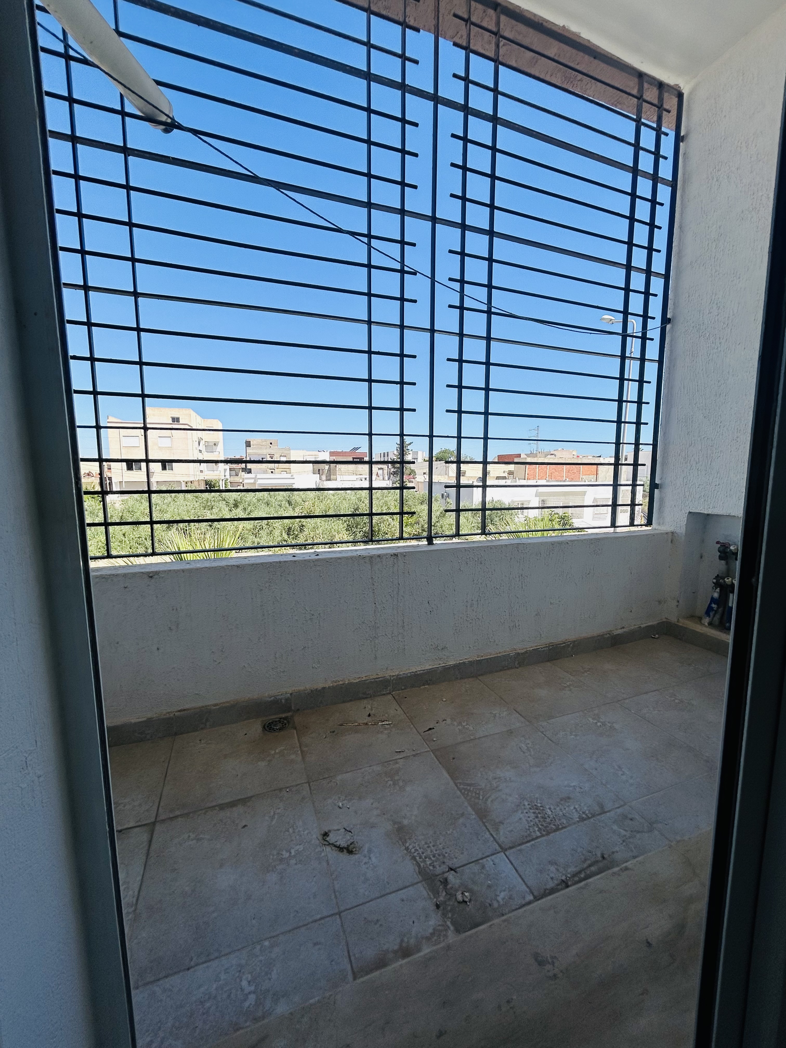 La Soukra&nbsp;Chotrana 1&nbsp;Location&nbsp;Appart. 2 pi�ces&nbsp;S 1 lumineux chotrana