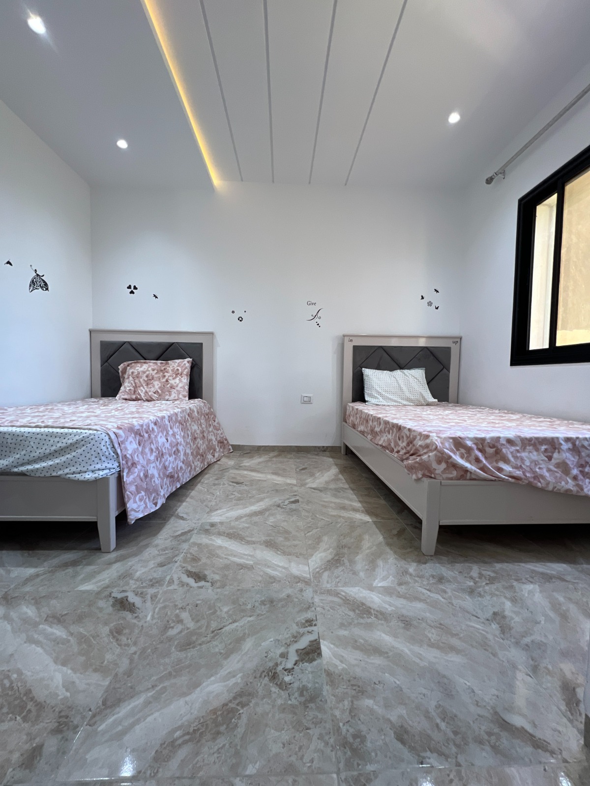 Hammam El Ghezaz&nbsp;Hammam El Ghezaz&nbsp;Location vacances&nbsp;Appart. 2 pi�ces&nbsp;Appartement au premier �tage a 100 m de la plage