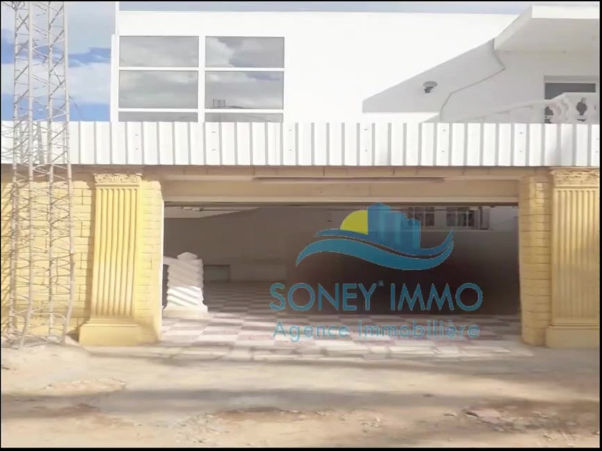 Sfax Sud&nbsp;El Ain&nbsp;Location&nbsp;Appart. 5 pi�ces+&nbsp;Etage de villa privatif emplacement strategique