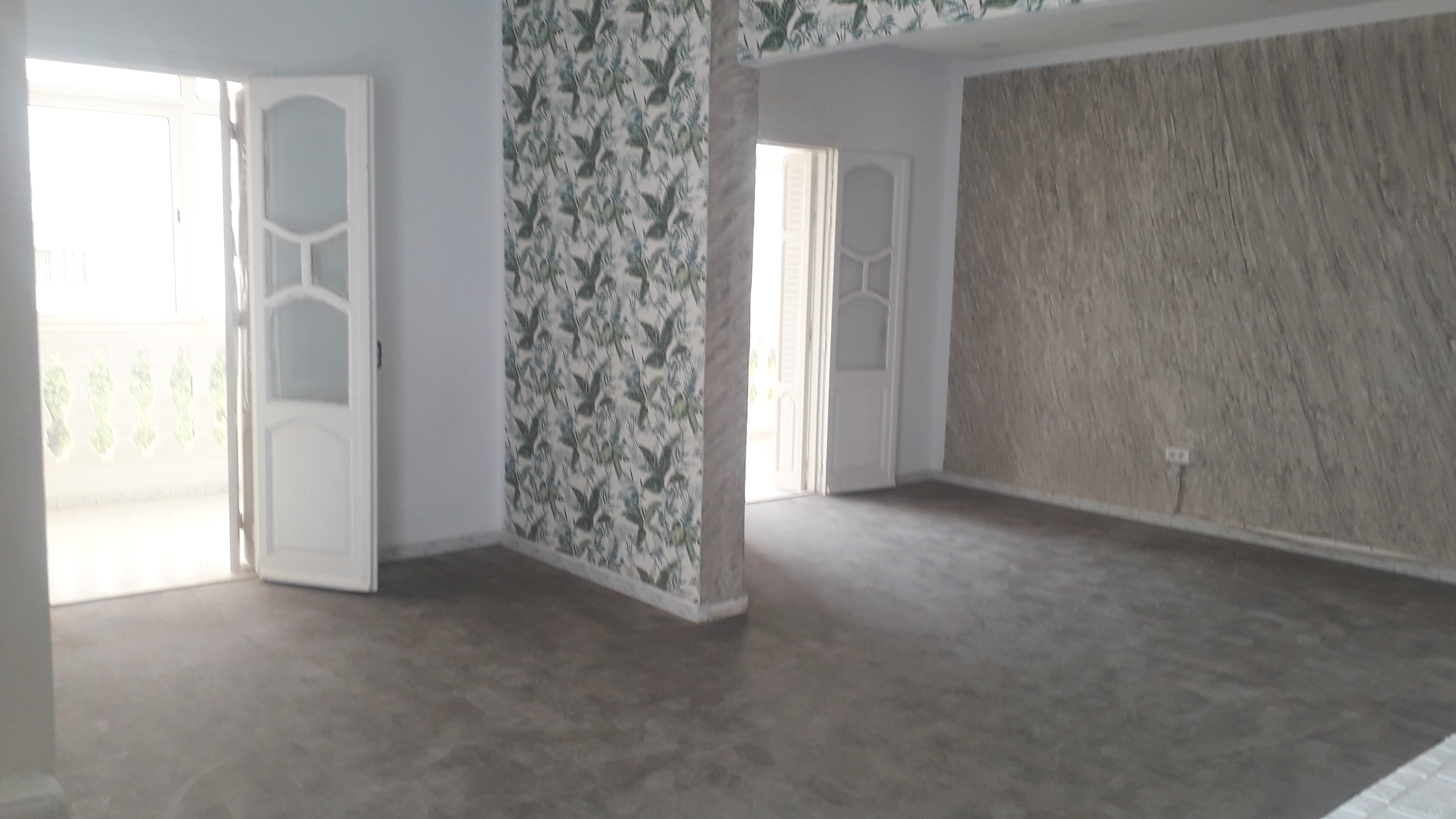 Sfax Sud&nbsp;El Ain&nbsp;Location&nbsp;Appart. 5 pi�ces+&nbsp;Etage de villa privatif emplacement strategique