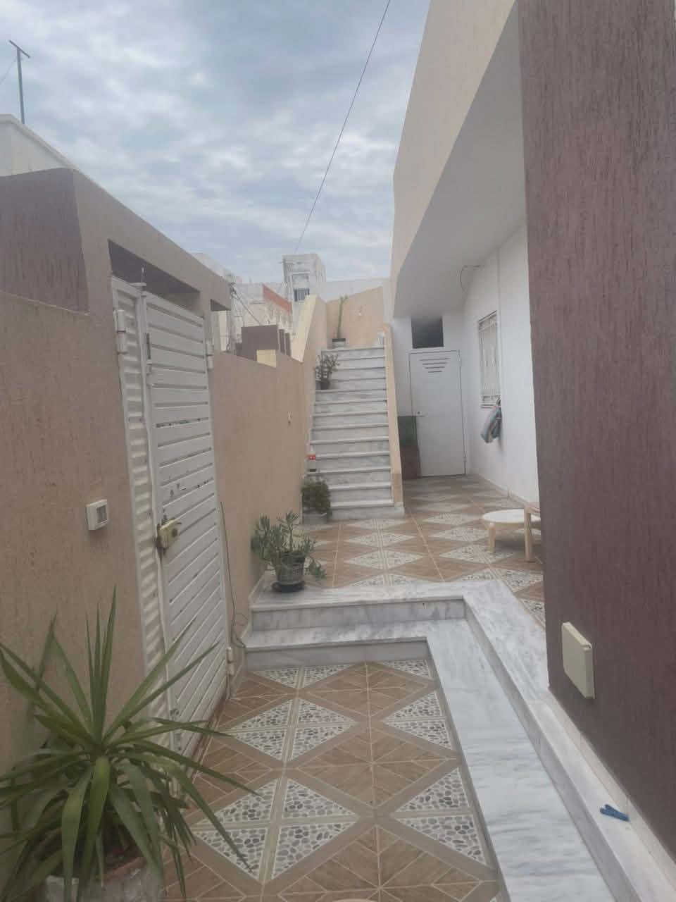 Raoued&nbsp;Cite Ennkhilet&nbsp;Vente&nbsp;Maisons&nbsp;Nouvelle villa � ennkhilet