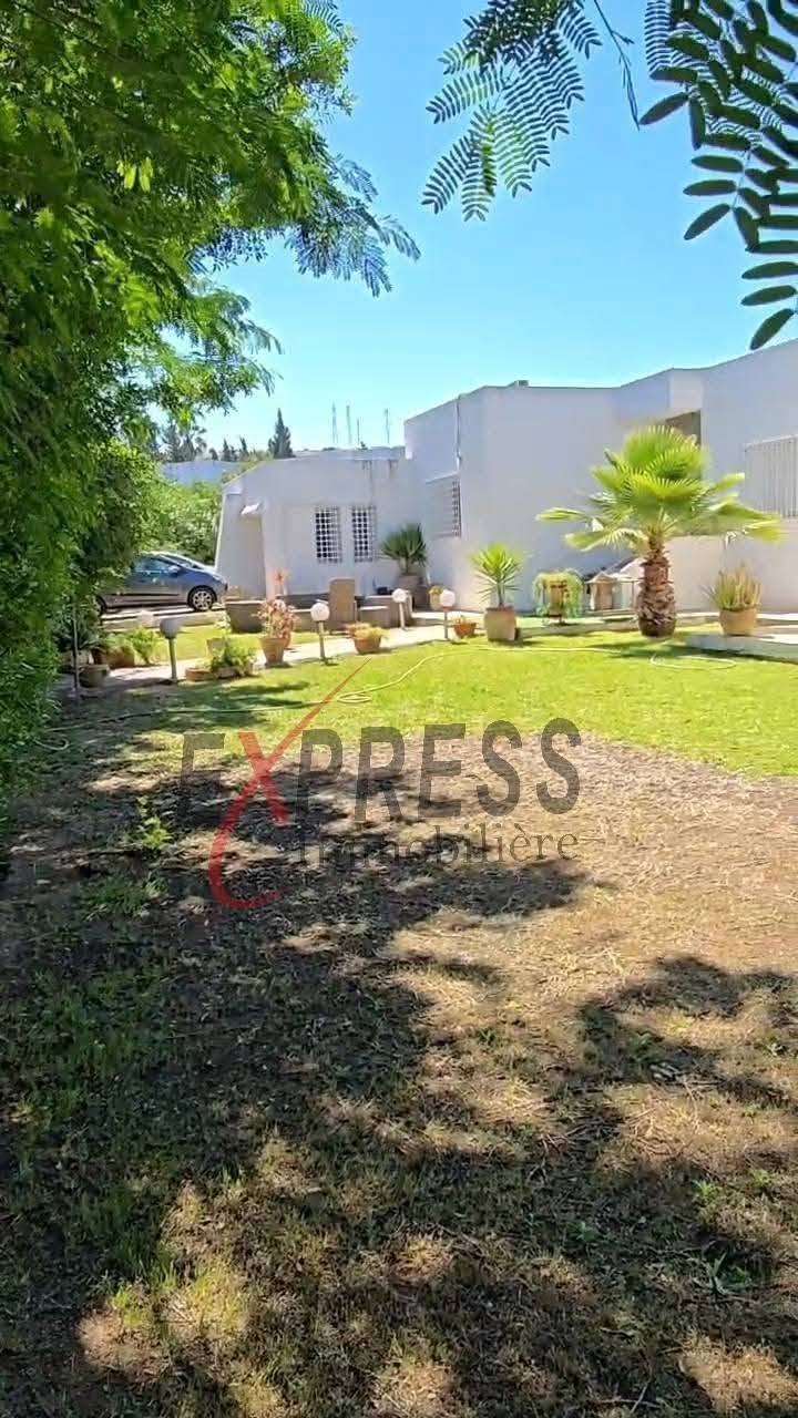 El Menzah&nbsp;El Menzah 9&nbsp;Location&nbsp;Maisons&nbsp;Une villa s4 rdc avec un tr�s grand jardin