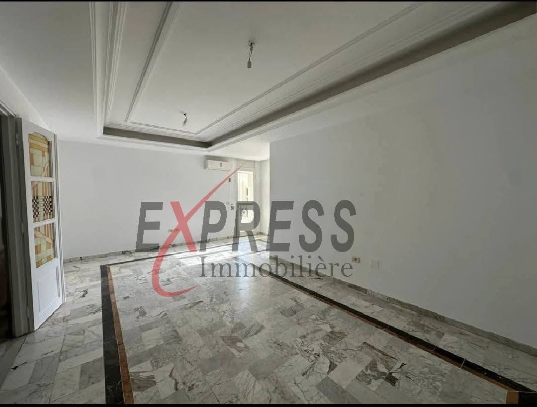 Ariana Ville&nbsp;El Menzah 7&nbsp;Location&nbsp;Appart. 4 pi�ces&nbsp;Un appart s3 avec place de parking