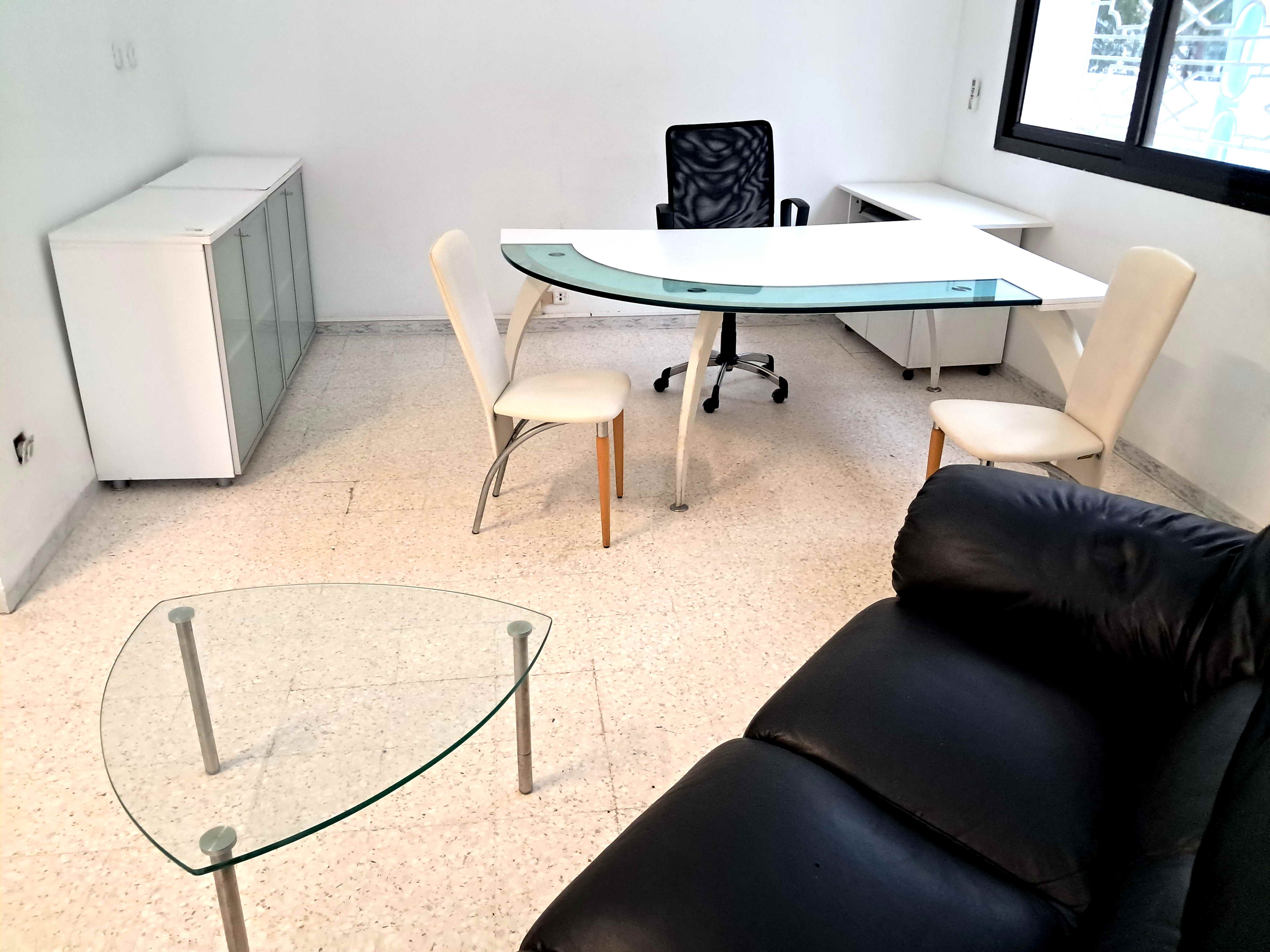 Cite El Khadra&nbsp;Zone urbaine nord&nbsp;Location&nbsp;Appart. 1 pi�ce&nbsp;Bureau priv� avec parking au centre urbain nord