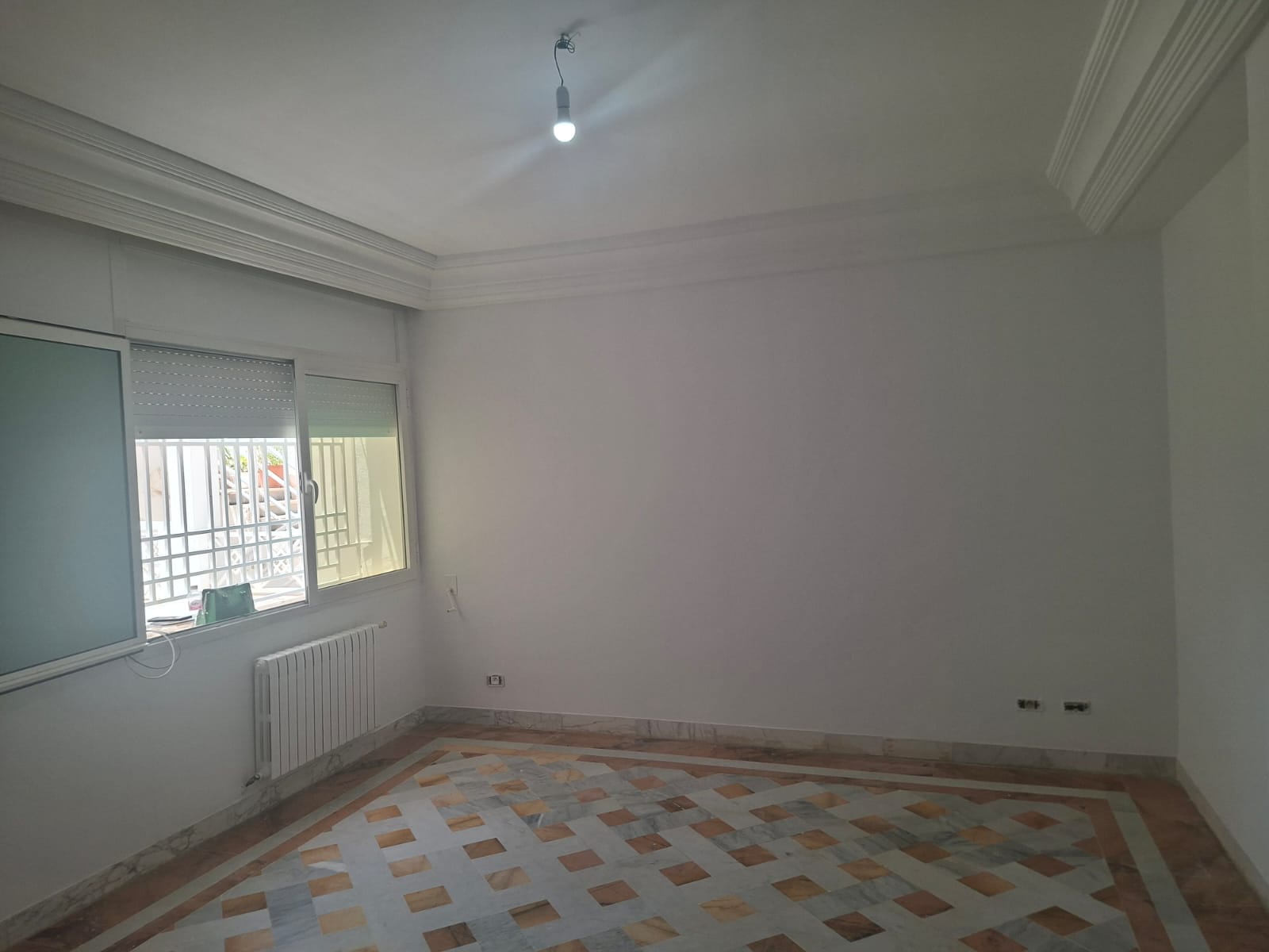 Ariana Ville&nbsp;Cite Ennasr 2&nbsp;Location&nbsp;Appart. 4 pi�ces&nbsp;Appartement s plus 3 a ennaser 2