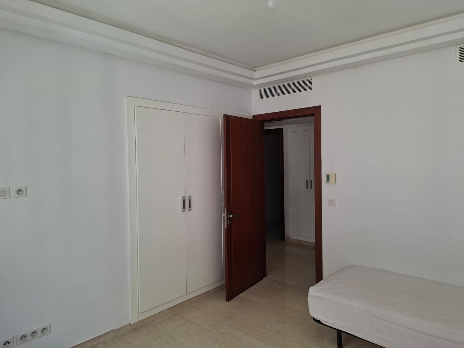 Ain Zaghouan&nbsp;Jardins de Carthage&nbsp;Location&nbsp;Appart. 5 pi�ces+&nbsp;Appart s plus 4 hs au jardin de carthage