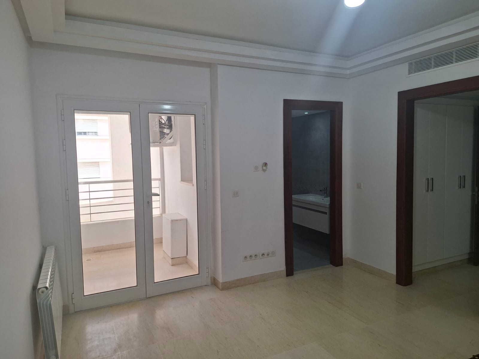Ain Zaghouan&nbsp;Jardins de Carthage&nbsp;Location&nbsp;Appart. 5 pi�ces+&nbsp;Appart s plus 4 hs aux jardin de carthage