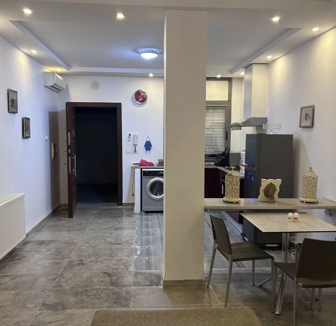 Mnihla&nbsp;Jardins d'el Menzah&nbsp;Location&nbsp;Appart. 2 pi�ces&nbsp;Appartement s plus 1 meubl� � jardin d'el menzah