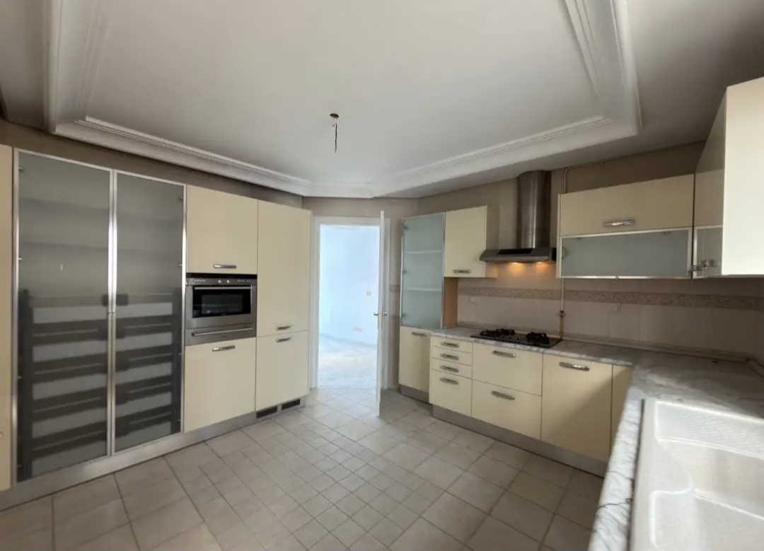 Ariana Ville&nbsp;Cite Ennasr 2&nbsp;Location&nbsp;Appart. 4 pi�ces&nbsp;Appartement s plus 3 a ennasr 2
