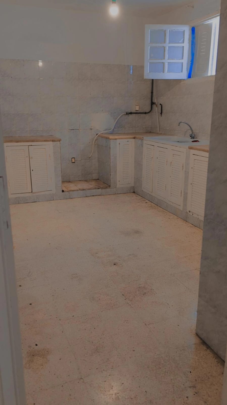 Ariana Ville&nbsp;Riadh Landlous&nbsp;Location&nbsp;Appart. 2 pi�ces&nbsp;S2 pour une famille