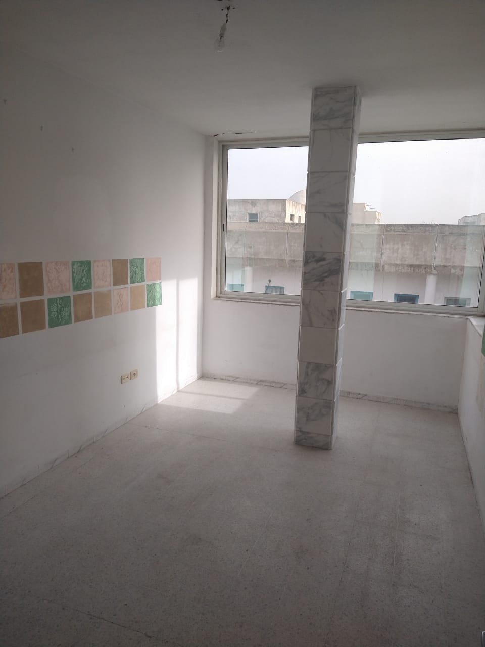 Hammam Lif&nbsp;Hammam Lif&nbsp;Location&nbsp;Autre&nbsp;Bureau professionnel lumineux