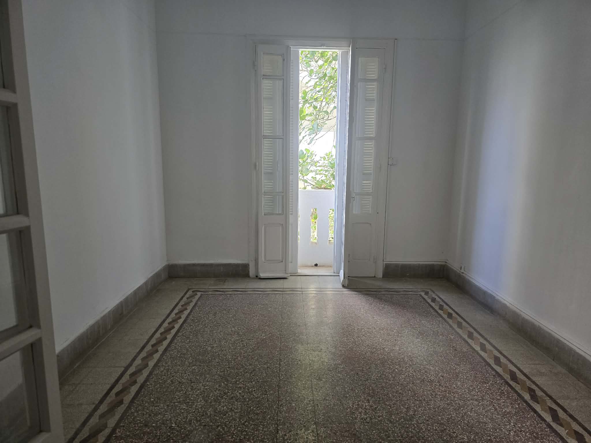 Bab Bhar&nbsp;Bab Bhar&nbsp;Bureaux & Commerces&nbsp;Bureau&nbsp;Bureau � la rue de palestine tunis