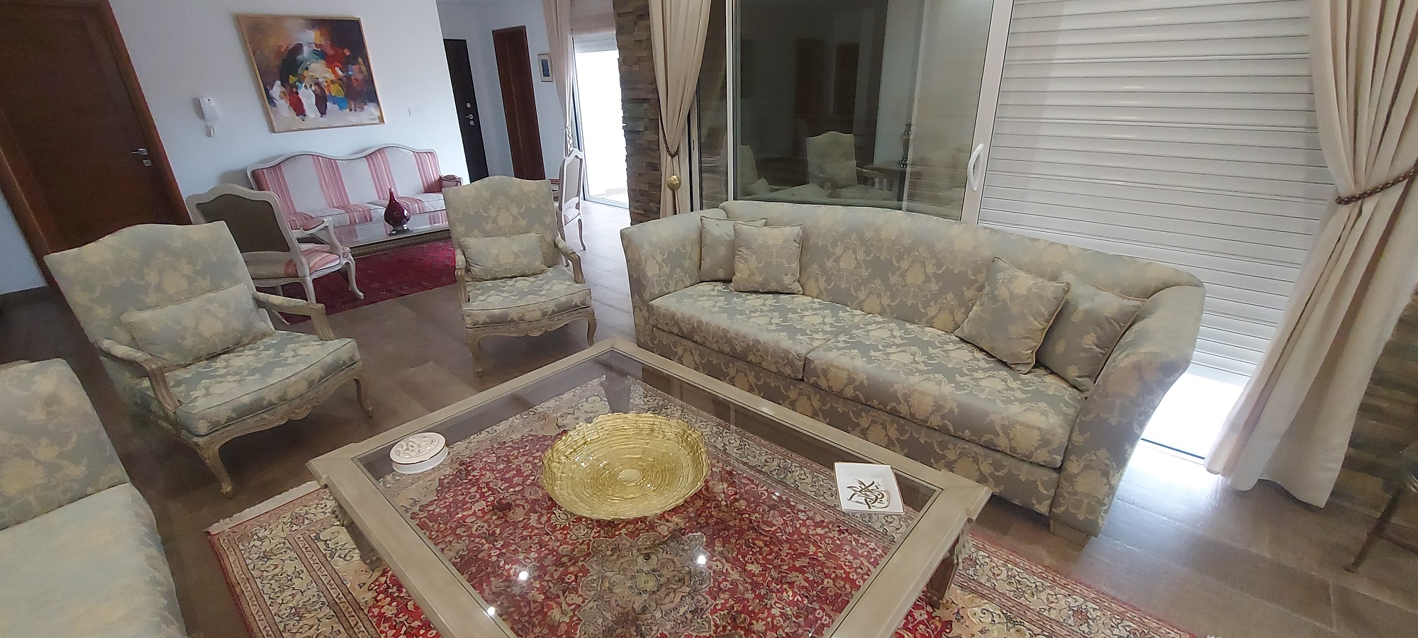 La Soukra&nbsp;Chotrana 2&nbsp;Salon - Salle � manger &nbsp;Salons&nbsp;Beau salon conforta en excellente etat