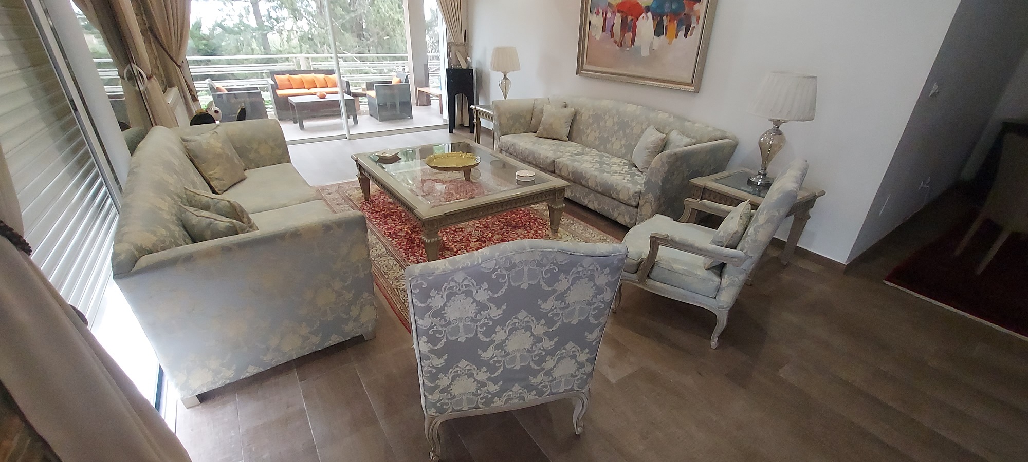 La Soukra&nbsp;Chotrana 2&nbsp;Salon - Salle � manger &nbsp;Salons&nbsp;Beau salon conforta en excellente etat