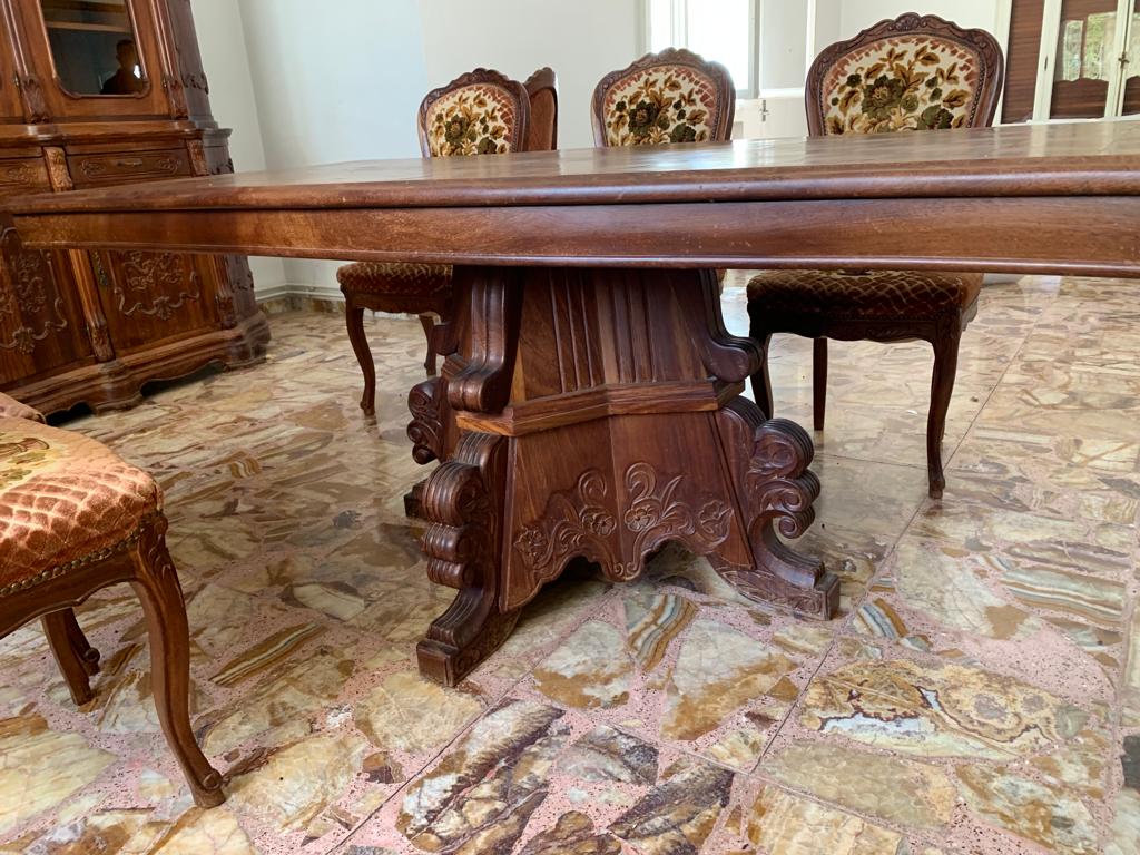 La Soukra&nbsp;Chotrana 2&nbsp;Salon - Salle � manger &nbsp;Salle � manger&nbsp;Salle � manger en bois massif noble