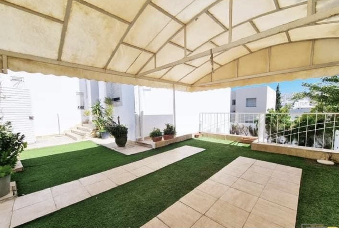 Mnihla&nbsp;Jardins d'el Menzah&nbsp;Location&nbsp;Maisons&nbsp;Triplex ind�pendant avec jardin