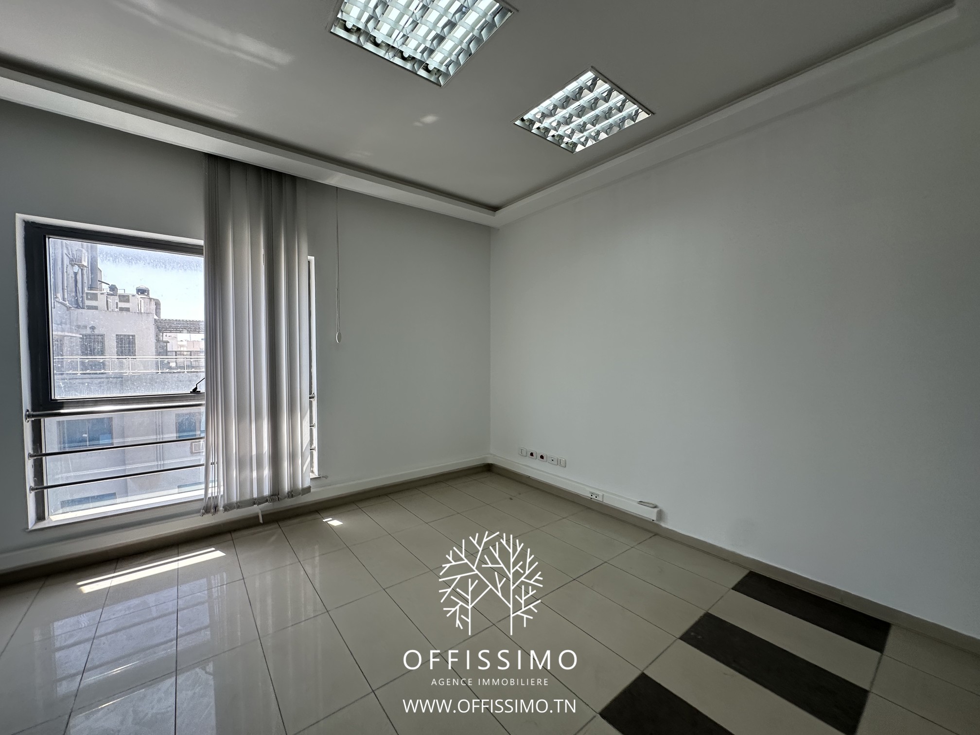 La Marsa&nbsp;Berge Du Lac&nbsp;Bureaux & Commerces&nbsp;Bureau&nbsp;Bureau a5 � disponible au lac 1 ths