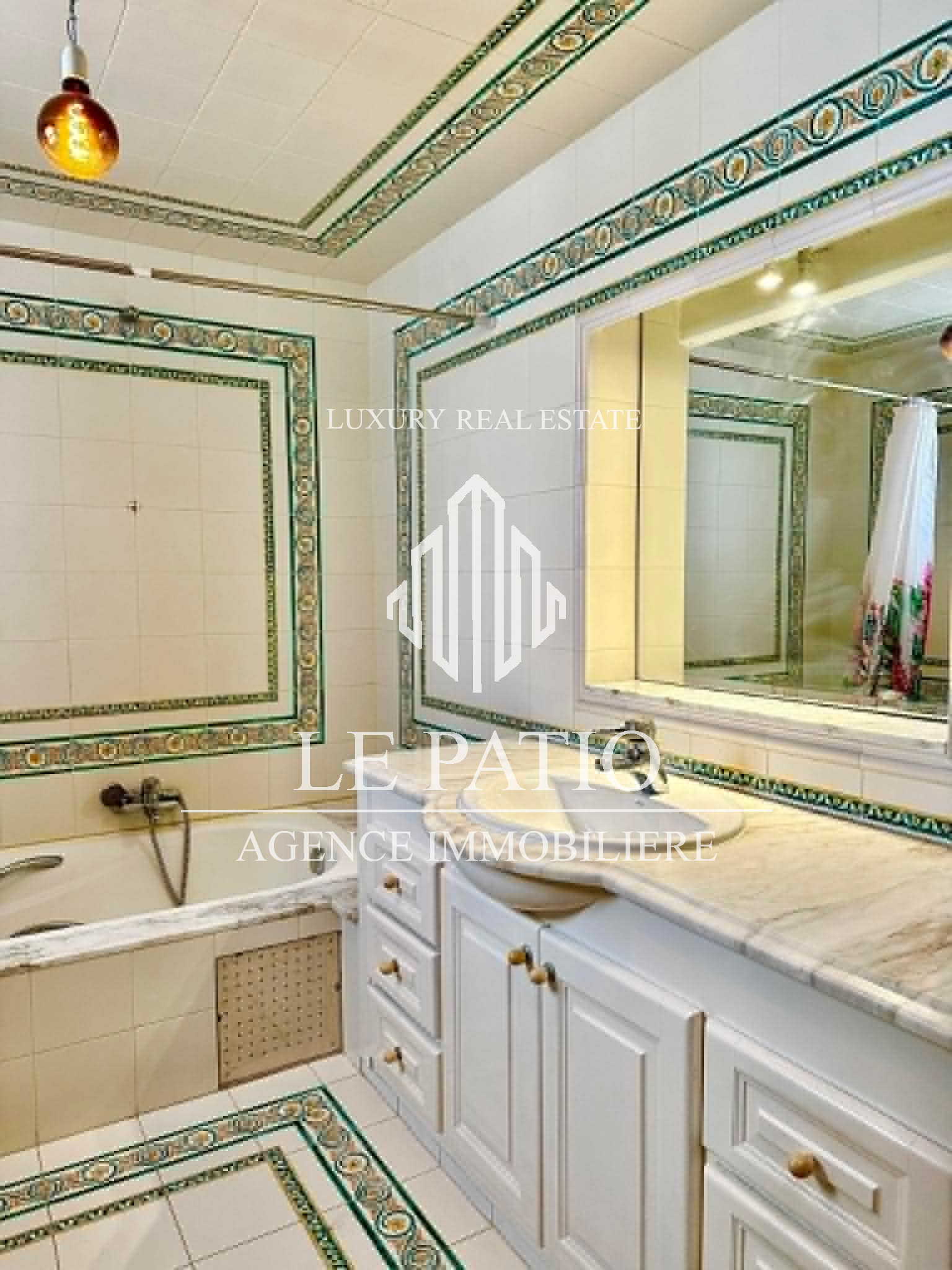 La Marsa&nbsp;Marsa Erriadh&nbsp;Location&nbsp;Maisons&nbsp;Villa plain pied en s4 situ�e a la marsa
