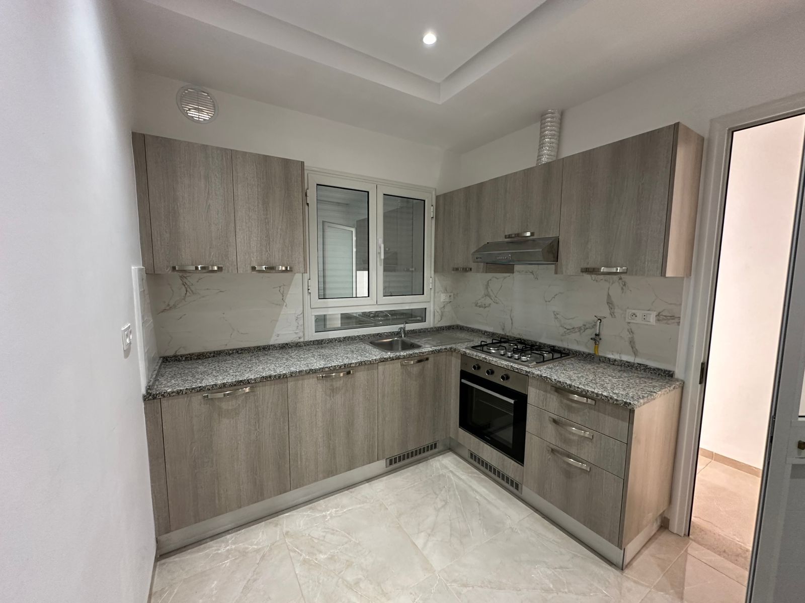 Hammam Sousse&nbsp;Hammam Sousse&nbsp;Location&nbsp;Appart. 3 pi�ces&nbsp;Bureaux standing tout neuf h sousse