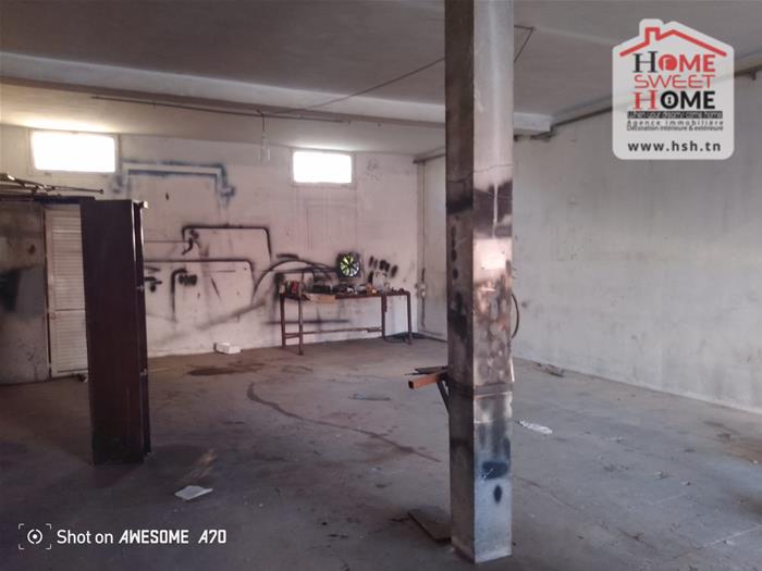 La Marsa&nbsp;Gammart&nbsp;Bureaux & Commerces&nbsp;Atelier,Garage&nbsp;D�p�t stockiva � gammarth