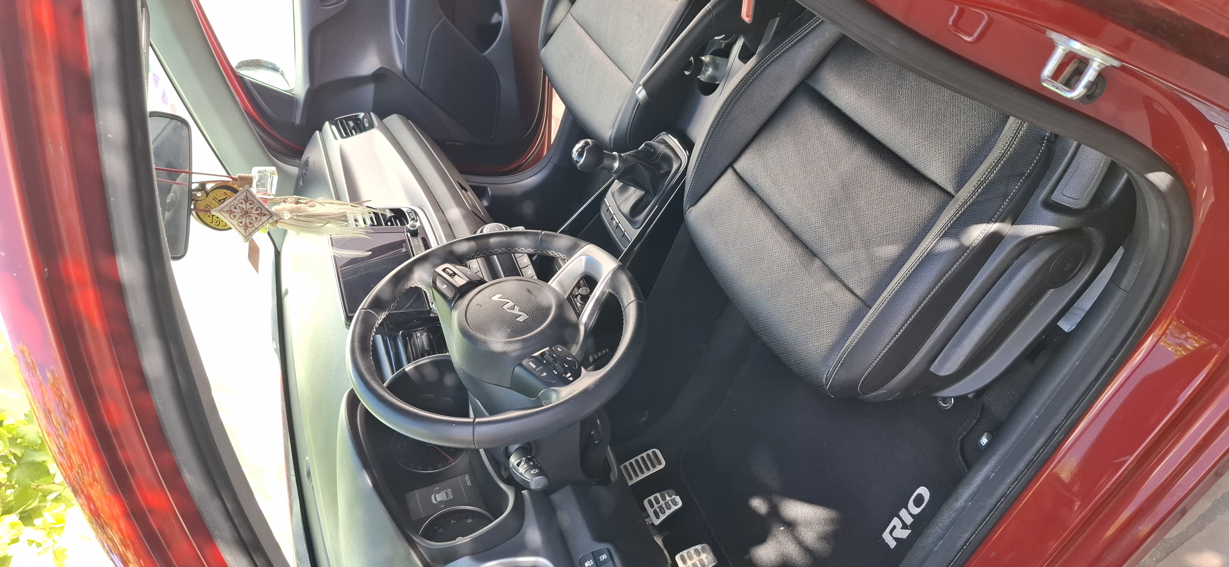 Mnihla&nbsp;Jardins d'el Menzah&nbsp;Kia&nbsp;Rio&nbsp;Kia rio 5p prestige