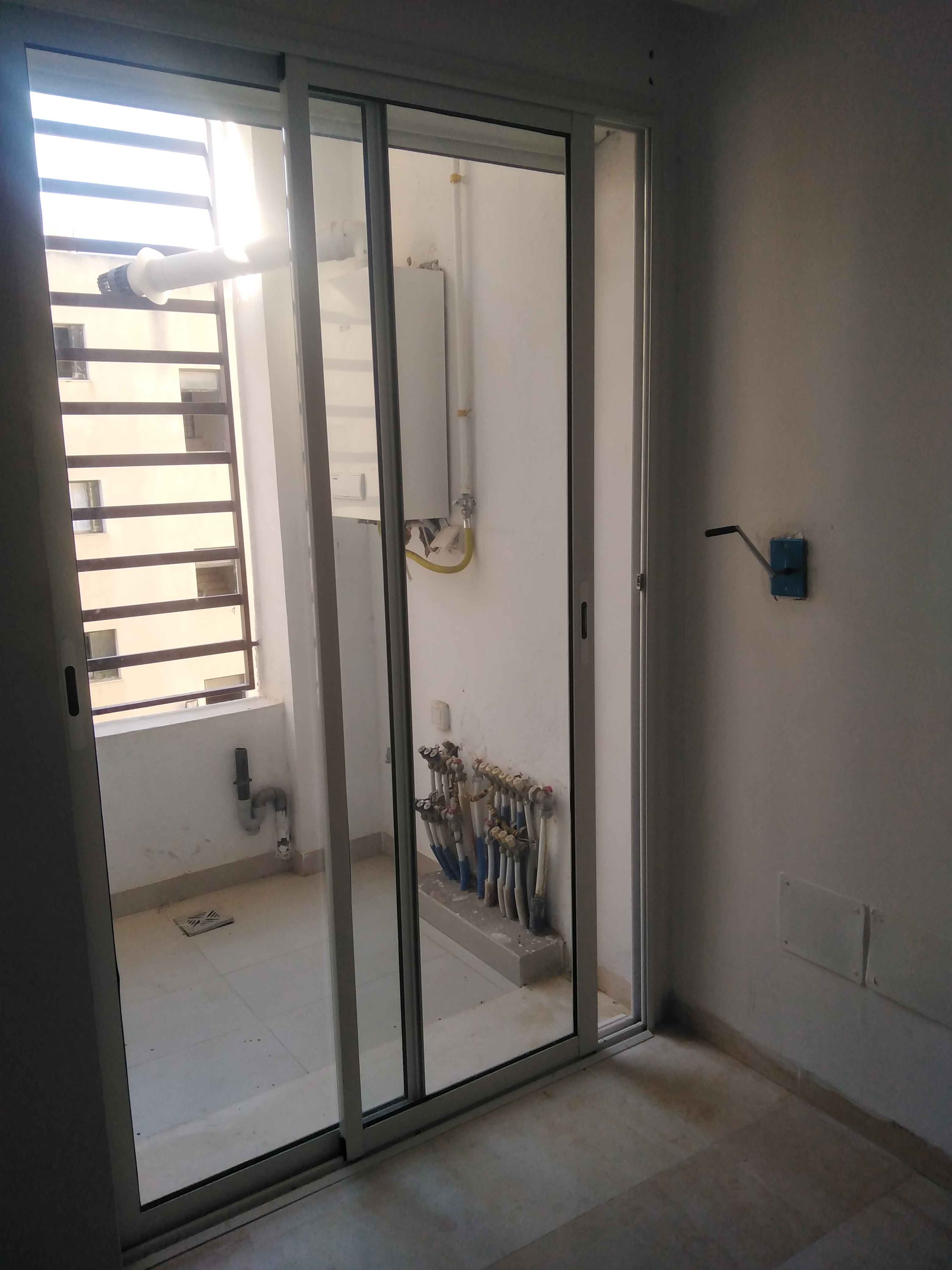 Ben Arous&nbsp;Ben Arous&nbsp;Location&nbsp;Appart. 1 pi�ce&nbsp;S1  haut standing residence securisee