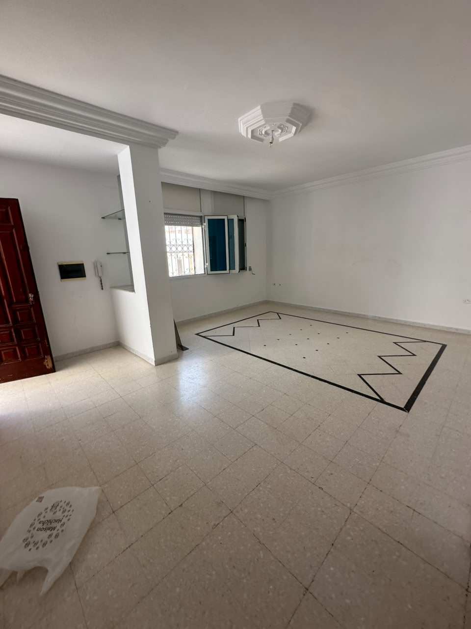 Ain Zaghouan&nbsp;Ain Zaghouan&nbsp;Location&nbsp;Appart. 4 pi�ces&nbsp;6etage de villa spacieux