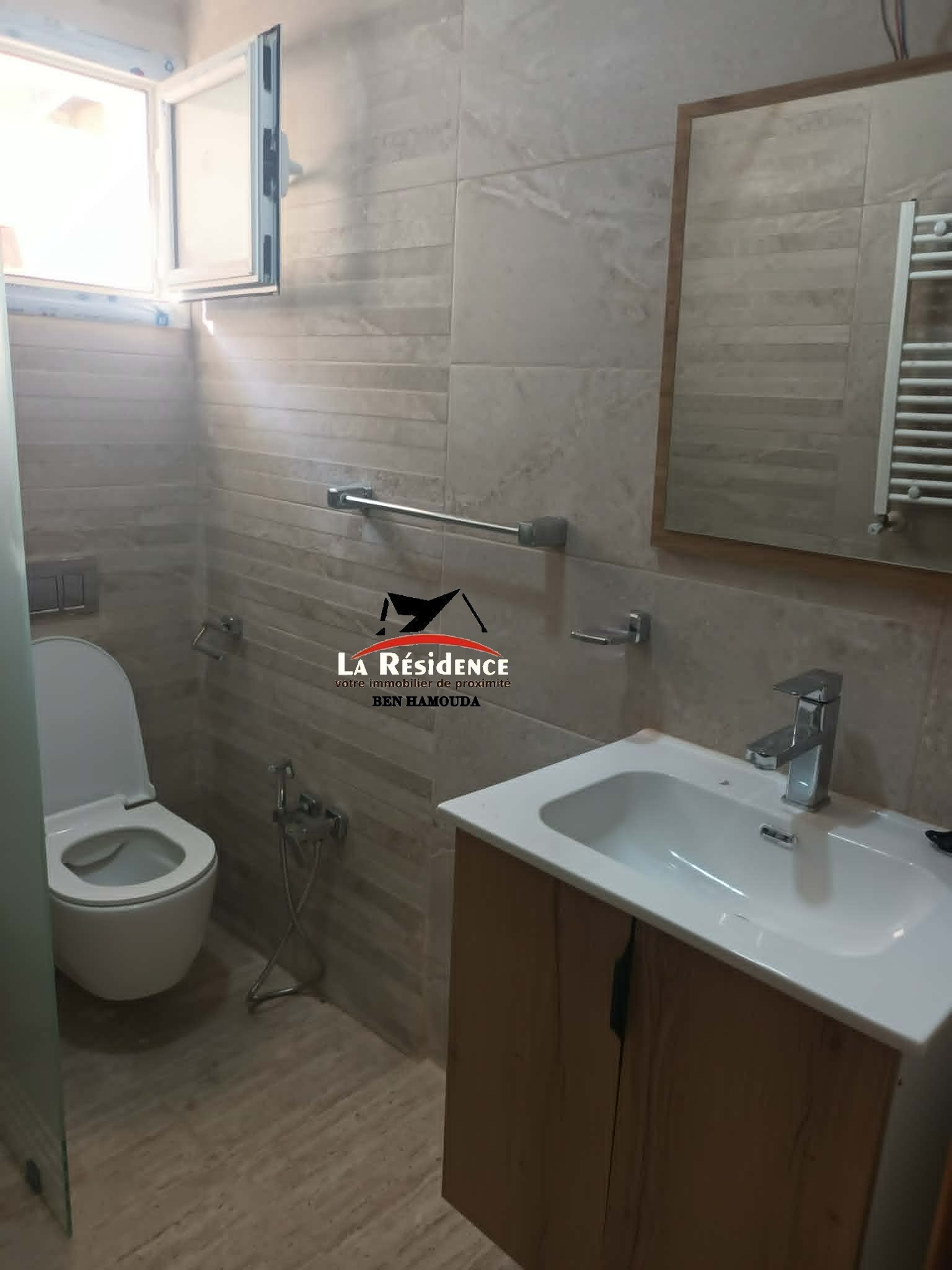 Bizerte Nord&nbsp;Bizerte&nbsp;Location&nbsp;Appart. 4 pi�ces&nbsp;Un superbe appartement � corniche bizerte