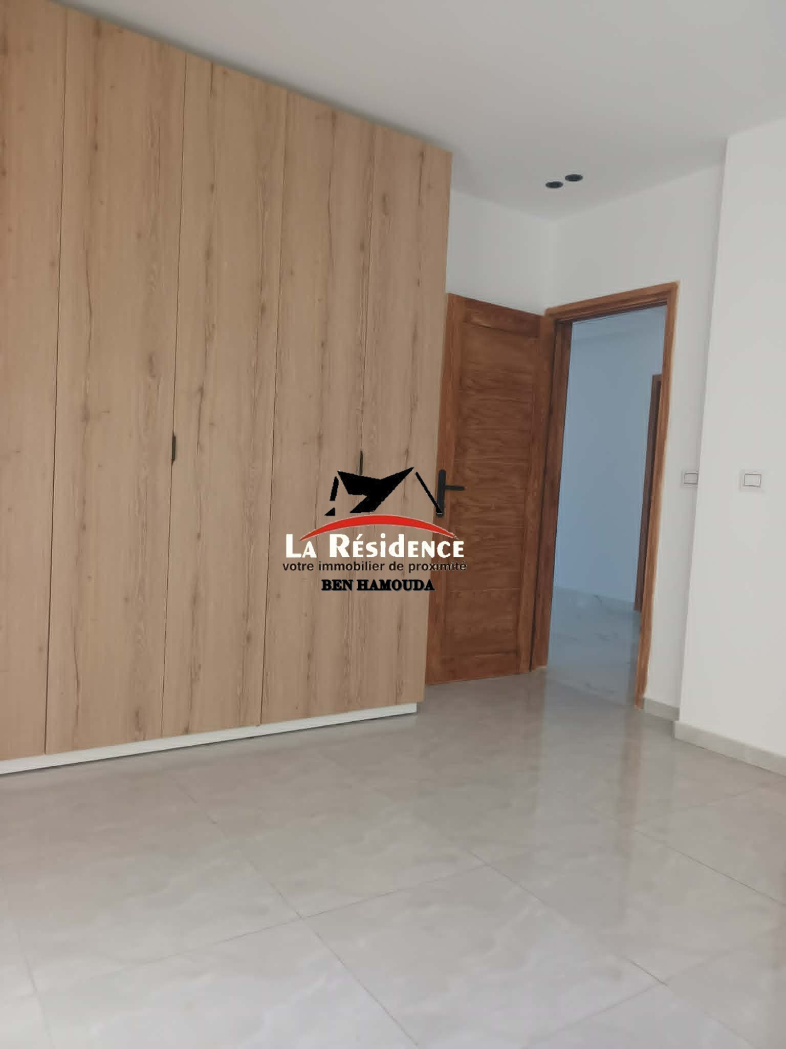 Bizerte Nord&nbsp;Bizerte&nbsp;Location&nbsp;Appart. 4 pi�ces&nbsp;Un superbe appartement � corniche bizerte