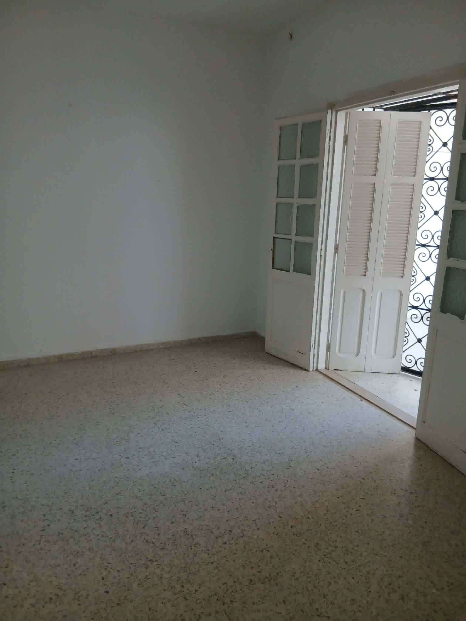 El Kram&nbsp;Le Kram&nbsp;Location&nbsp;Appart. 3 pi�ces&nbsp;�tage de maison � el kram