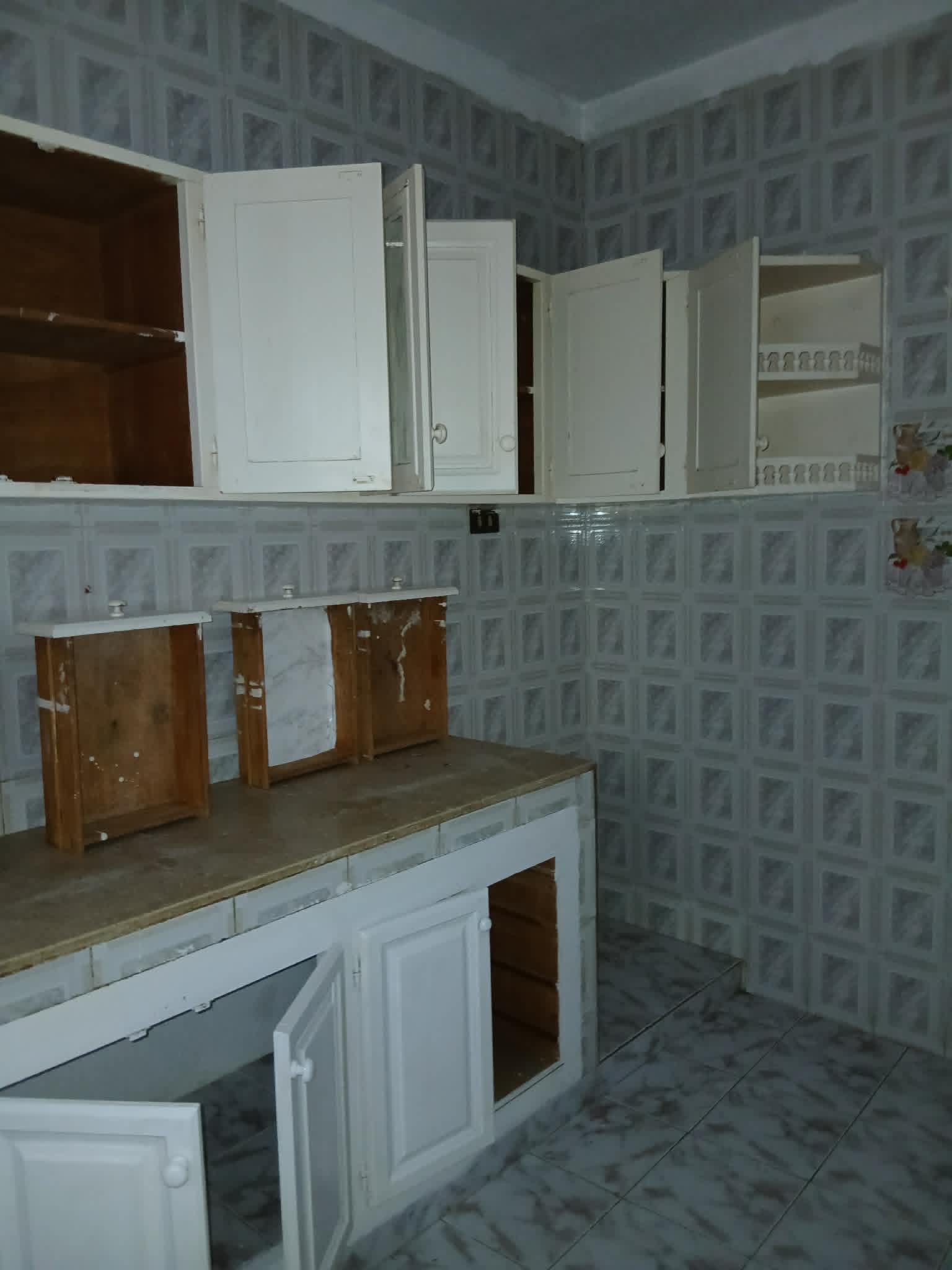 El Kram&nbsp;Le Kram&nbsp;Location&nbsp;Appart. 3 pi�ces&nbsp;�tage de maison � el kram