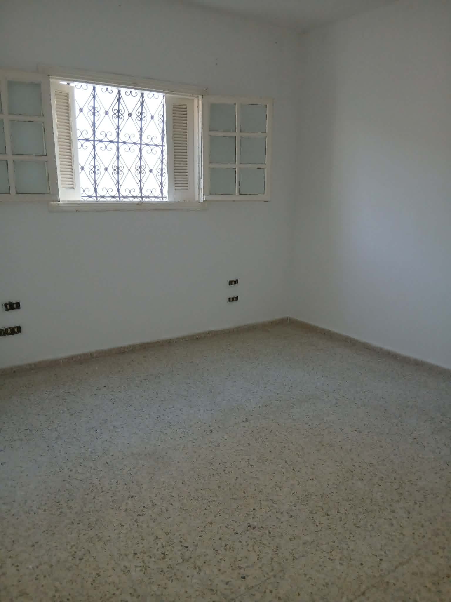 El Kram&nbsp;Le Kram&nbsp;Location&nbsp;Appart. 3 pi�ces&nbsp;�tage de maison � el kram