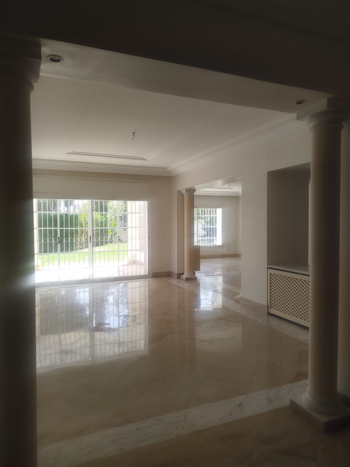 El Menzah&nbsp;Mutuelle Ville&nbsp;Location&nbsp;Maisons&nbsp;Une magnifique villa � grand jardin � notre dame