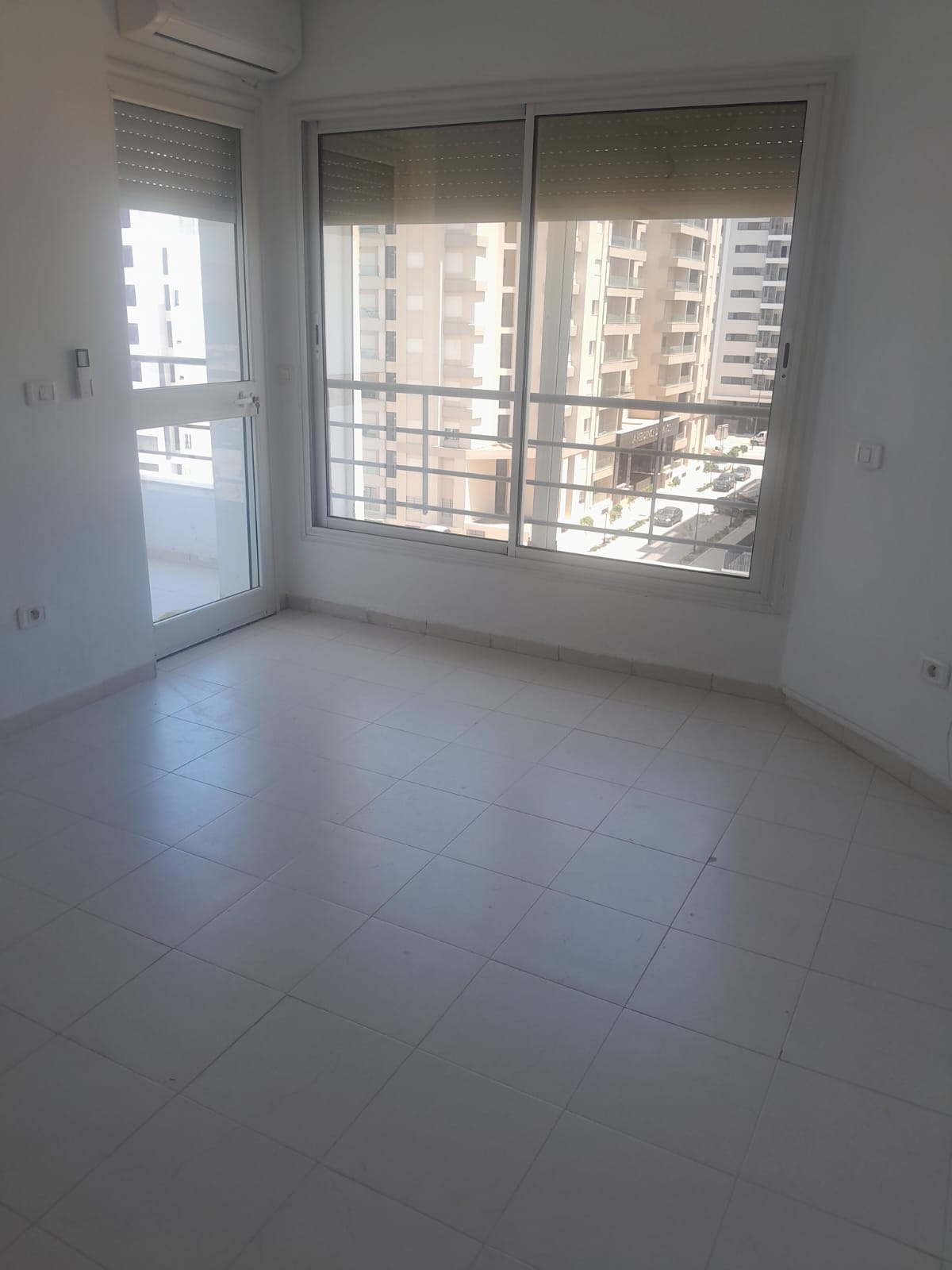 Ain Zaghouan&nbsp;Jardins de Carthage&nbsp;Location&nbsp;Appart. 4 pi�ces&nbsp;Un ravissant duplex hs au jardins de carthage