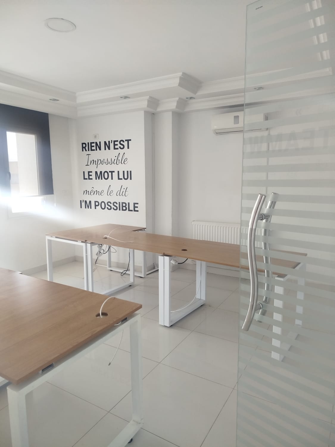 Ariana Ville&nbsp;Ariana&nbsp;Location&nbsp;Appart. 5 pi�ces+&nbsp;Un appartement s4 pour usage bureautique