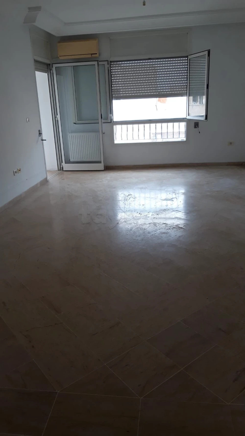 Ariana Ville&nbsp;Riadh Landlous&nbsp;Location&nbsp;Appart. 4 pi�ces&nbsp;Un spacieux appartement s3 � riadh landalous