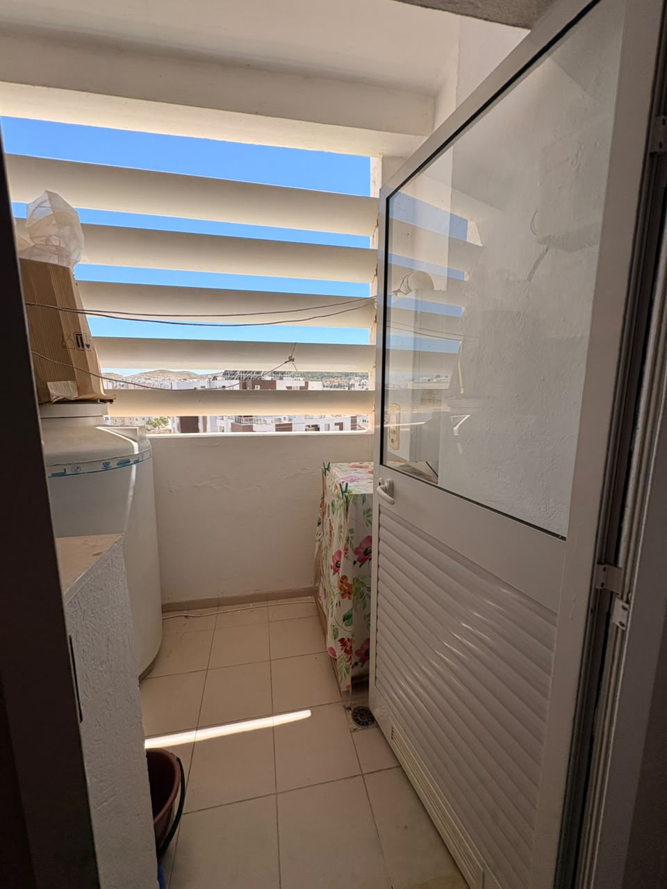 Raoued&nbsp;Cite El Ghazala 1&nbsp;Location&nbsp;Appart. 3 pi�ces&nbsp;Tres bel appt  salon et 2chambres res emna
