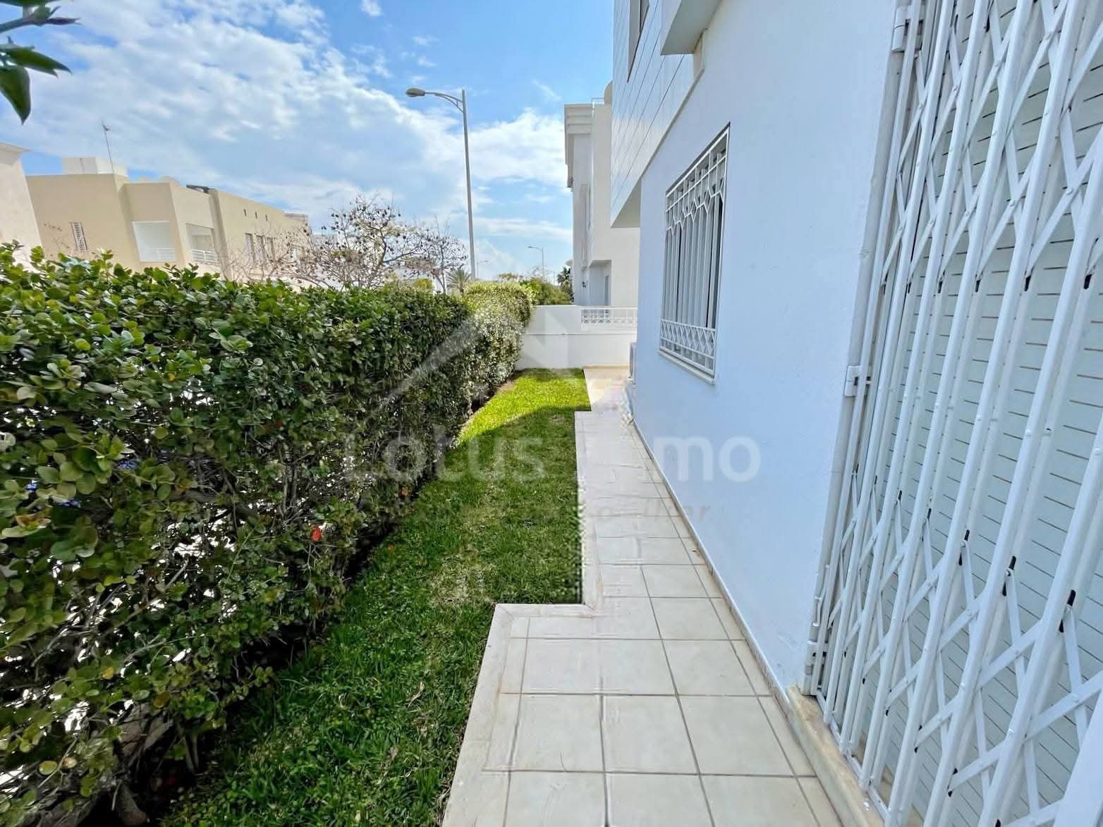 La Marsa&nbsp;Berge Du Lac&nbsp;Location&nbsp;Duplex&nbsp;Triplex ind�pendant au lac 2