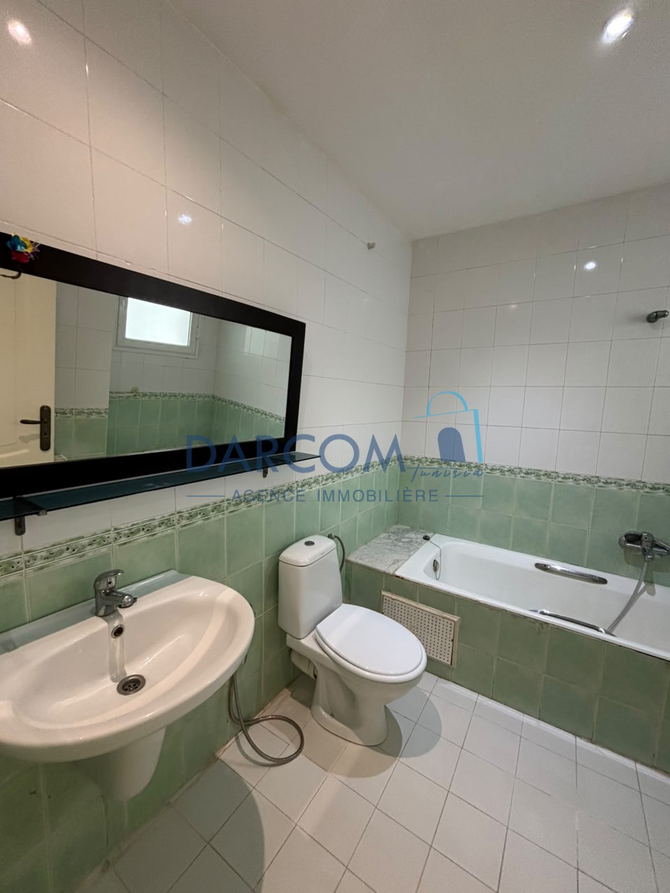 La Marsa&nbsp;El Aouina&nbsp;Vente&nbsp;Appart. 3 pi�ces&nbsp;S2 spacieux � l'aouina
