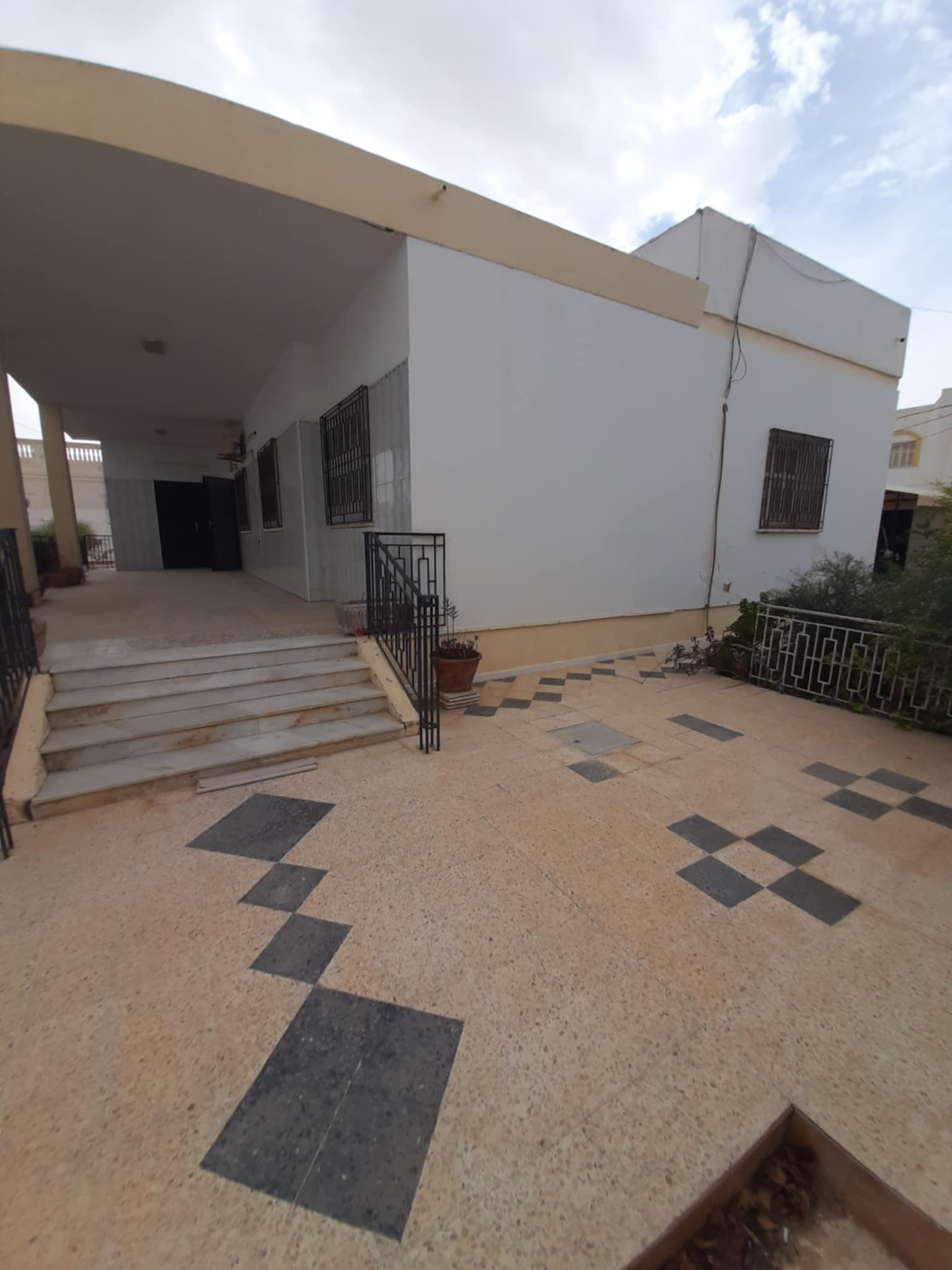 Sfax Ville&nbsp;El Bousten&nbsp;Vente&nbsp;Maisons&nbsp;Zone villa tr�s calme