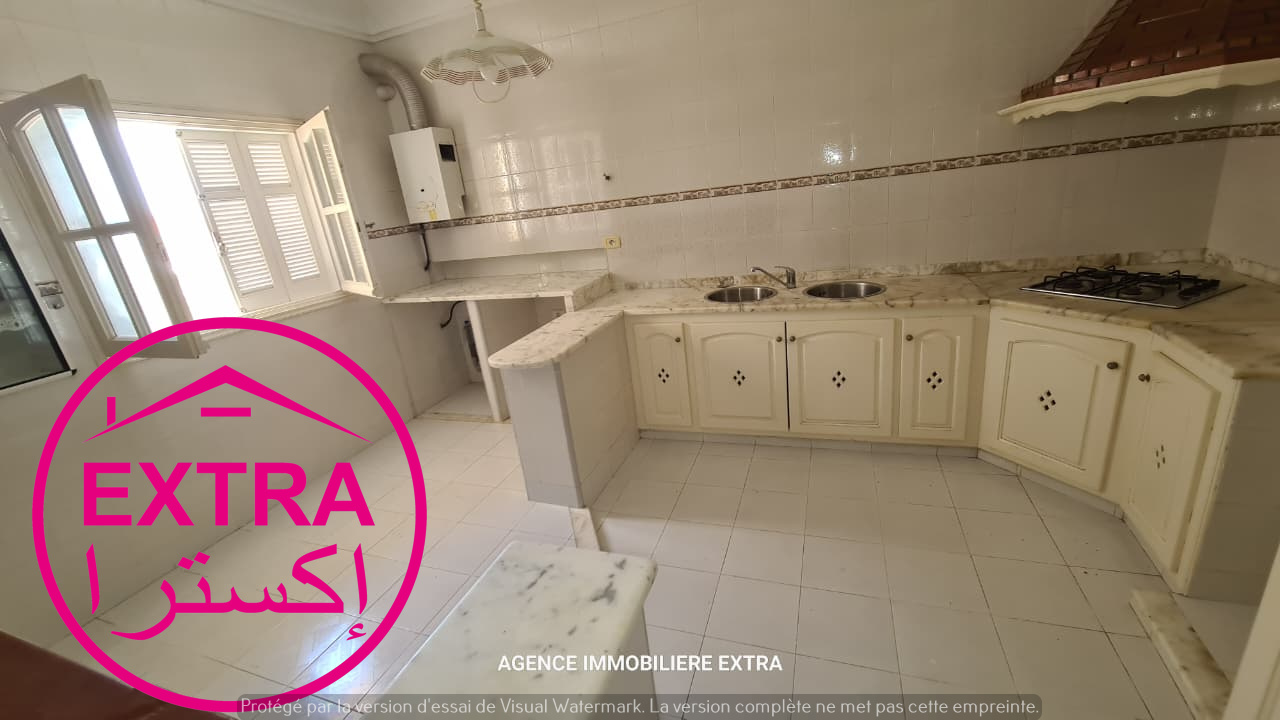 Nabeul&nbsp;Nabeul&nbsp;Location&nbsp;Appart. 4 pi�ces&nbsp;9eme etage de villa � nabeul