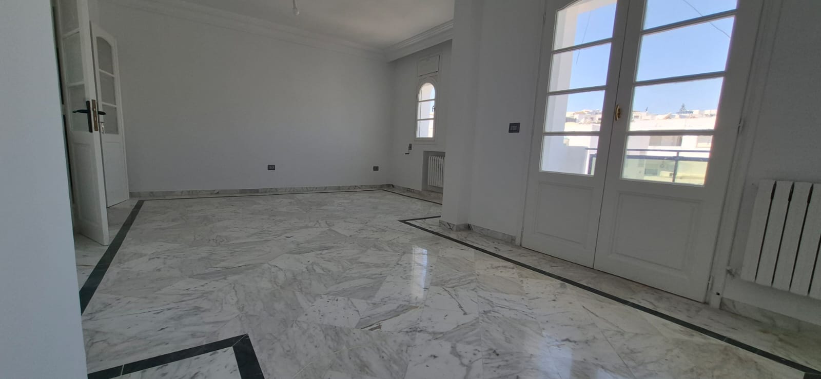 Ariana Ville&nbsp;Cite Ennasr 2&nbsp;Location&nbsp;Appart. 3 pi�ces&nbsp;Un appart s 2 nasr 1