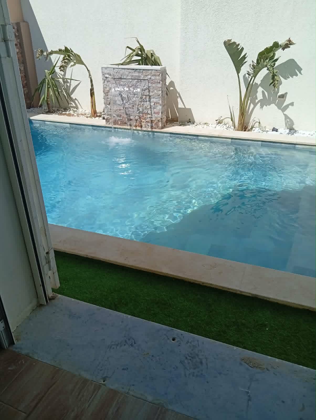 Kelibia&nbsp;Dar Allouche&nbsp;Terrain&nbsp;Terrain nu&nbsp;2salons plus 4 chambres bien �quip�
