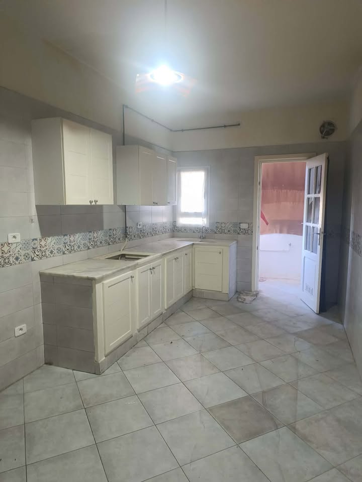 Ben Arous&nbsp;Ben Arous&nbsp;Location&nbsp;Appart. 1 pi�ce&nbsp;App genre villa mrj 3