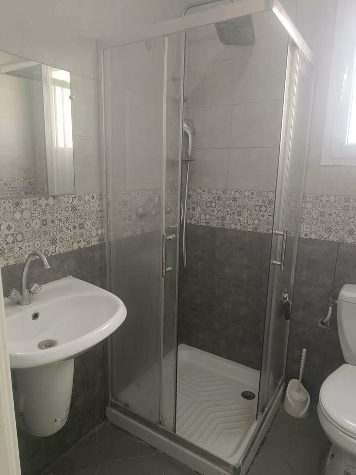 Ben Arous&nbsp;Ben Arous&nbsp;Location&nbsp;Appart. 1 pi�ce&nbsp;App genre villa mrj 3