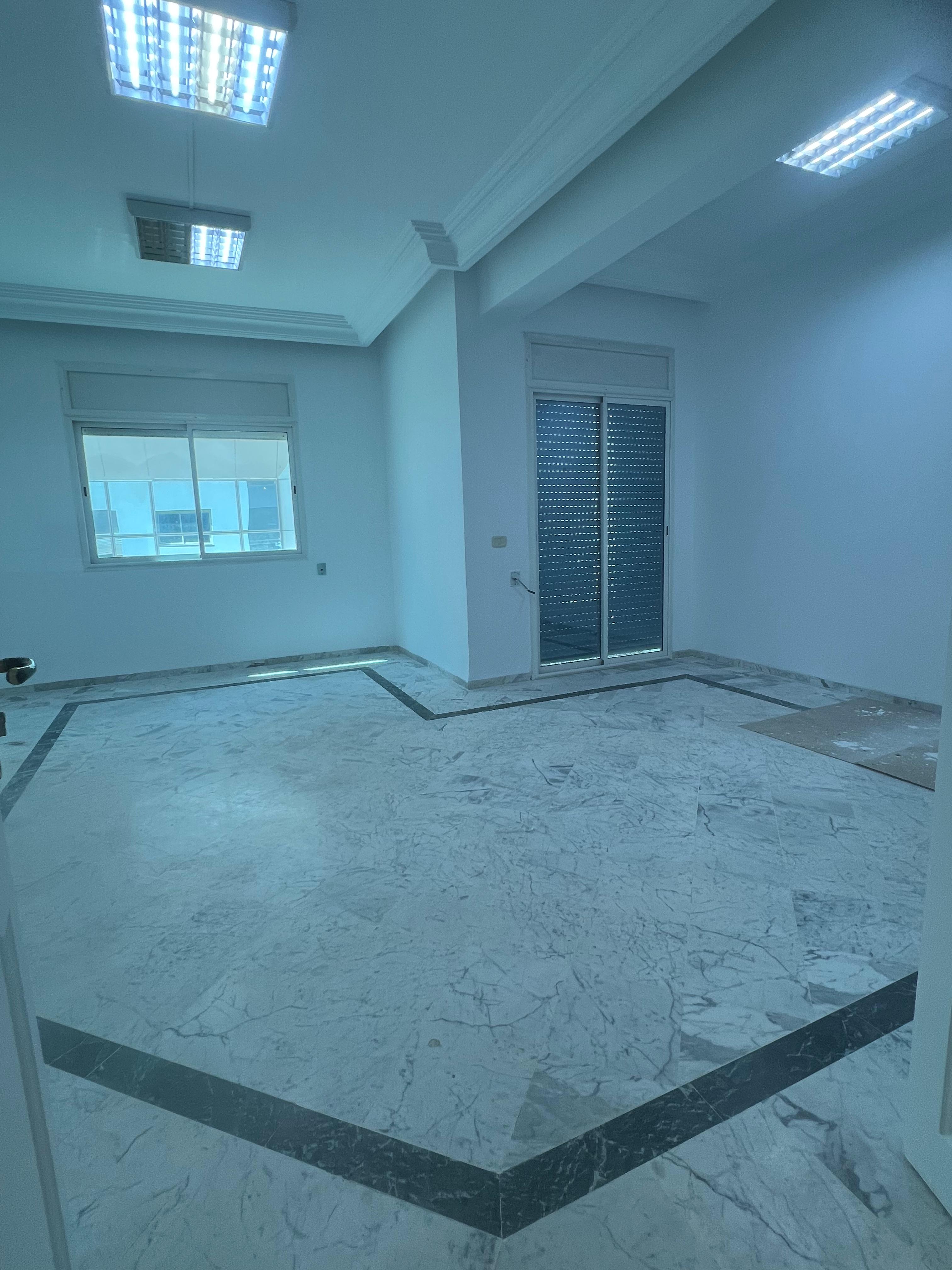 La Marsa&nbsp;Berge Du Lac&nbsp;Location&nbsp;Appart. 4 pi�ces&nbsp;Bureau 4 pieces au lac 1