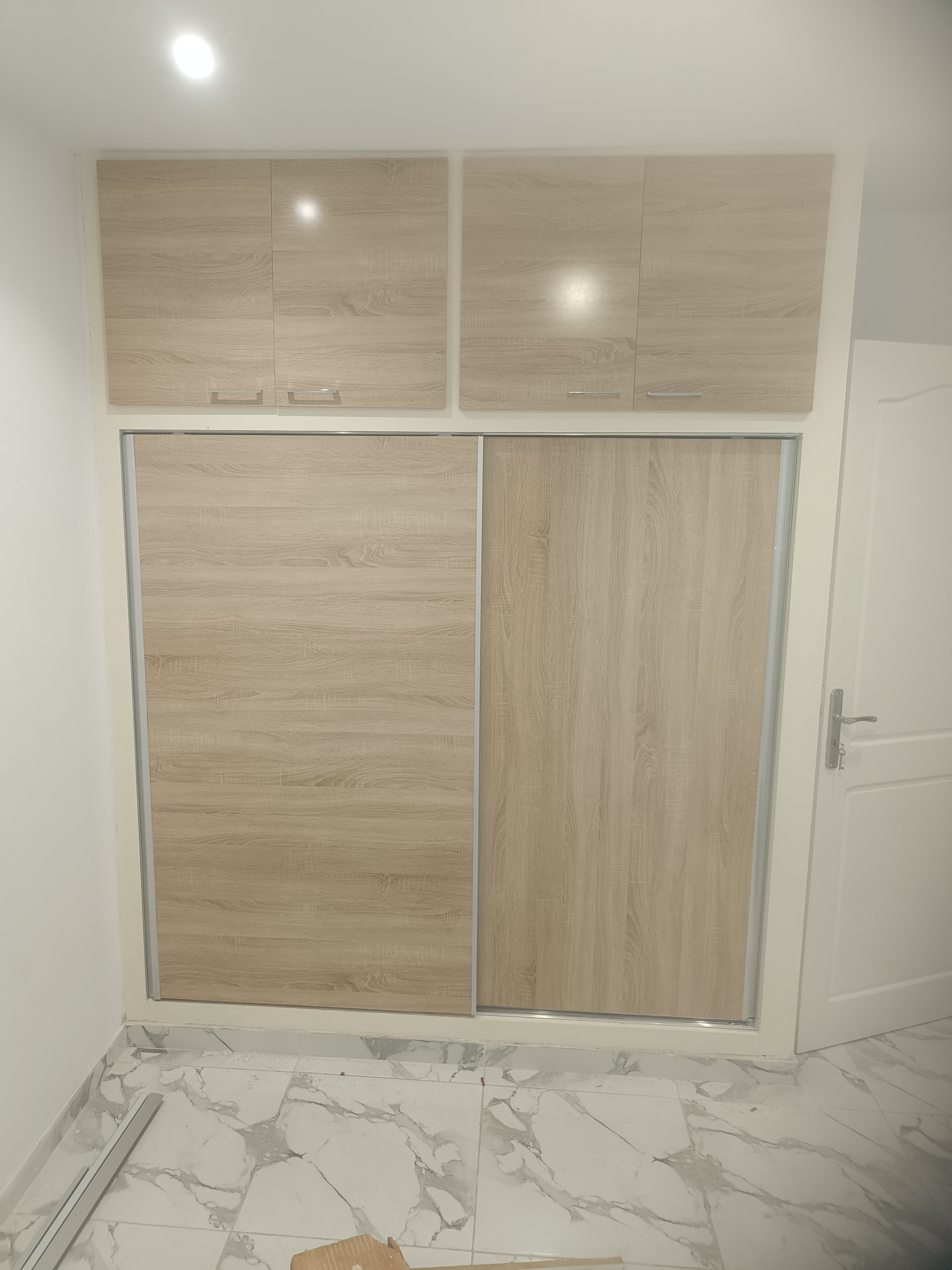 Cite El Khadra&nbsp;Cite El Khadra&nbsp;Location&nbsp;Appart. 3 pi�ces&nbsp;Rdc independant s2 avec terrasse