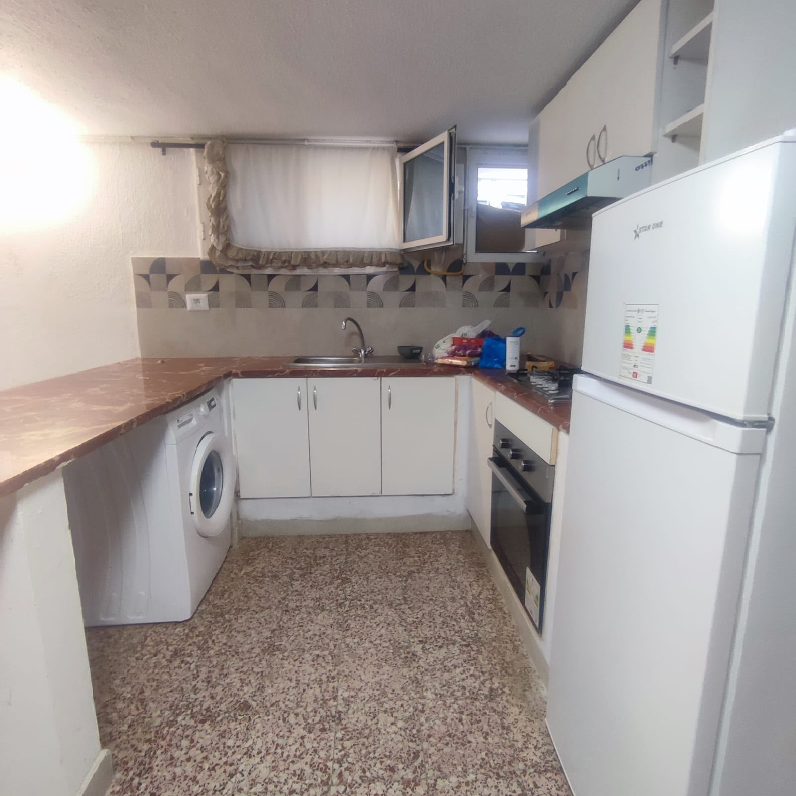Ariana Ville&nbsp;El Menzah 6&nbsp;Location&nbsp;Appart. 1 pi�ce&nbsp;Studio s1 uv4
