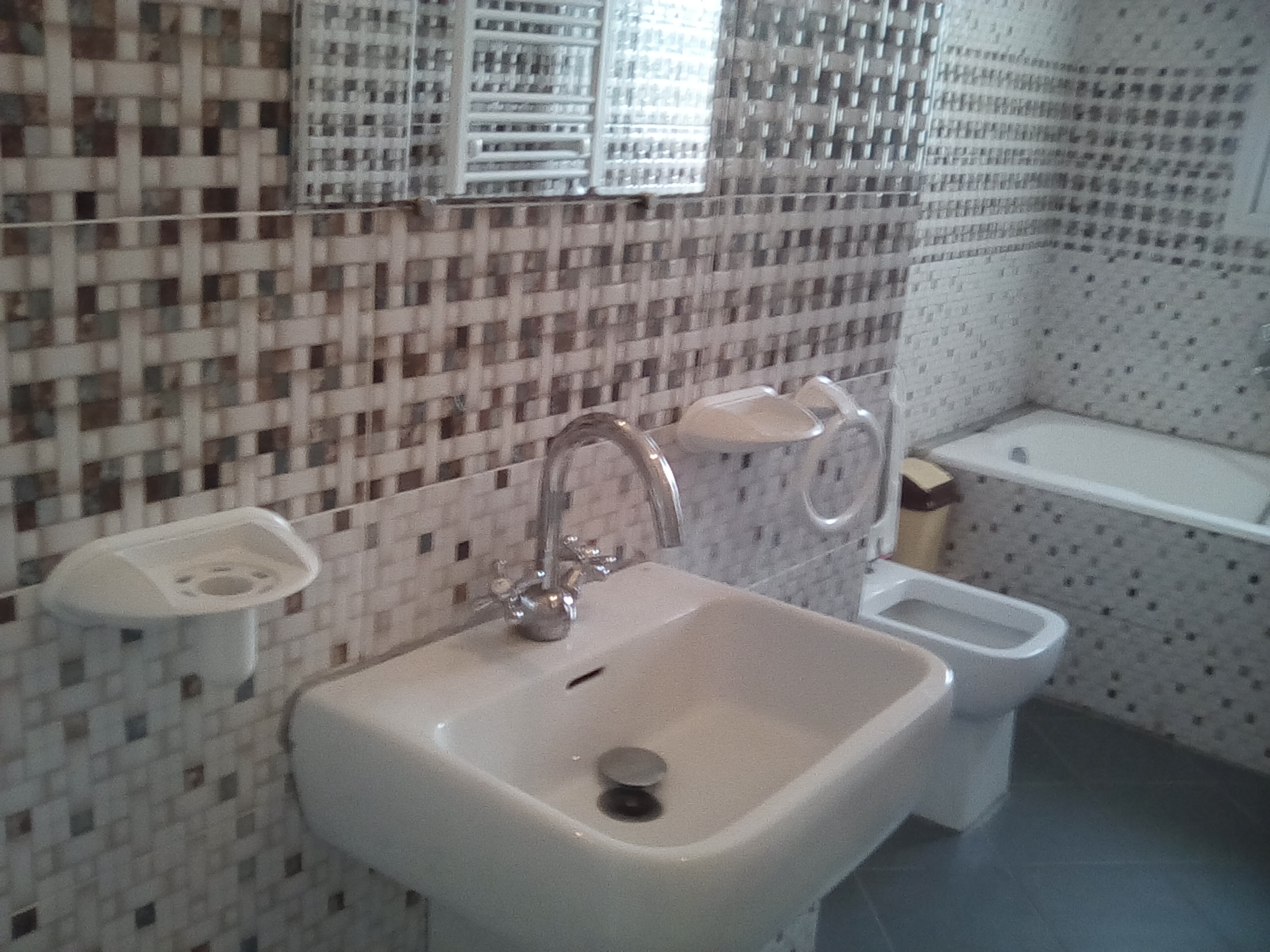 Ariana Ville&nbsp;Borj El Baccouche&nbsp;Location&nbsp;Appart. 3 pi�ces&nbsp;Appartement haut standing