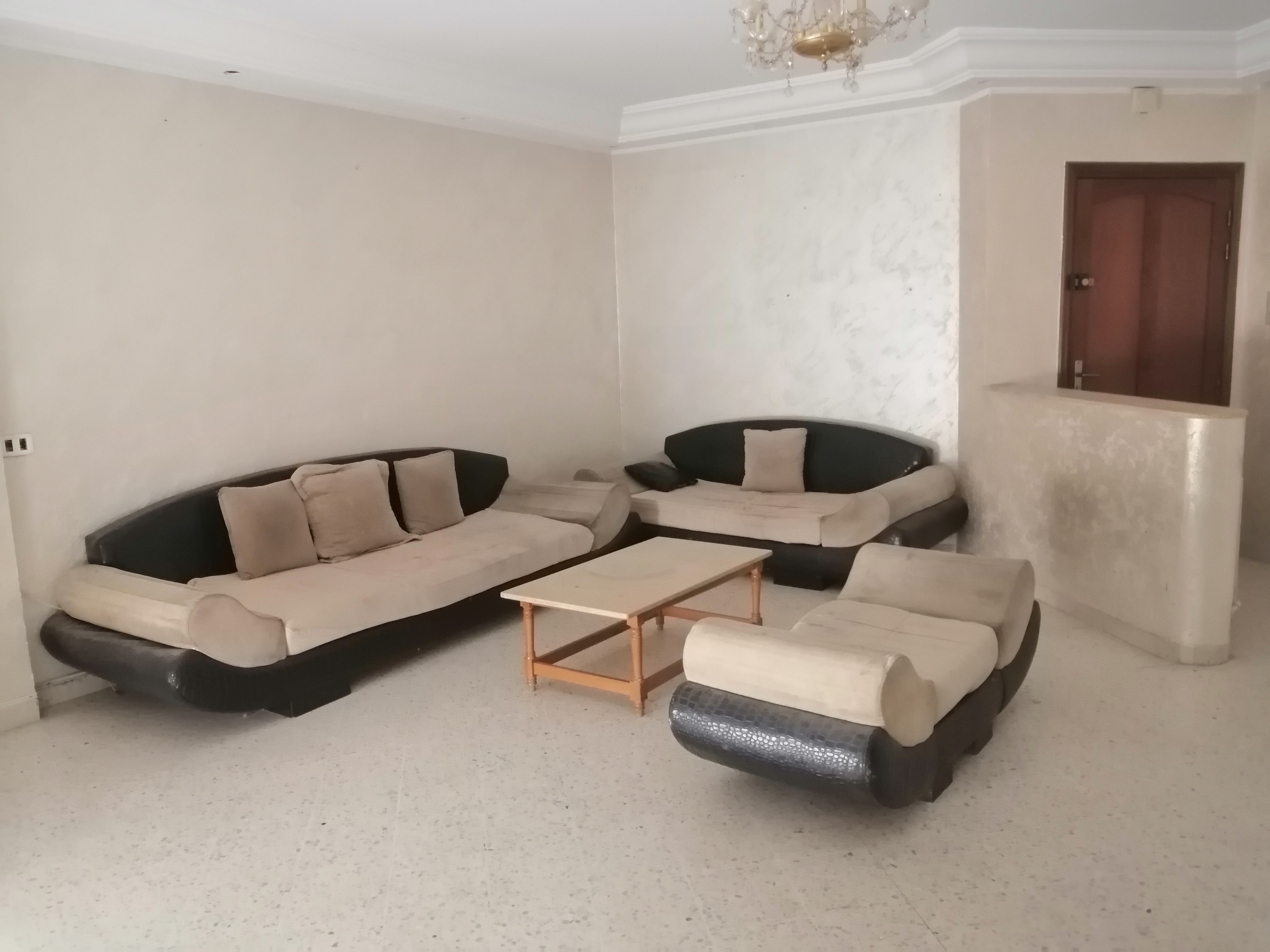 Ain Zaghouan&nbsp;Ain Zaghouan&nbsp;Salon - Salle � manger &nbsp;Salons&nbsp;Salons pour 6 places